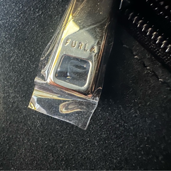 Furla Luxury “Popstar” Small Italian Leather Bag - Picture 10 of 13